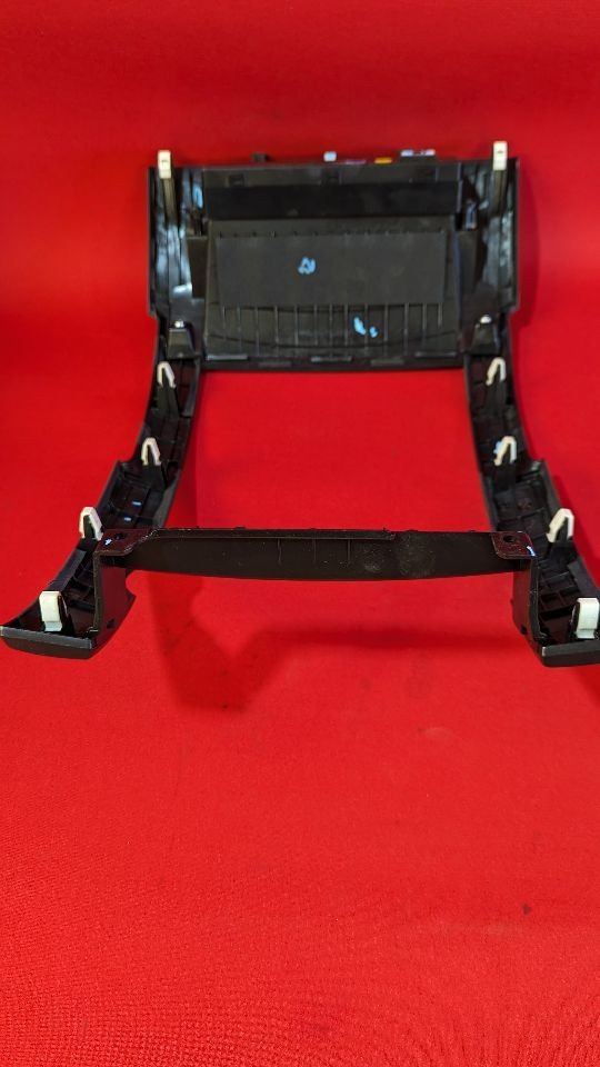 2011-2013 Kia Sorento Radio / Climate Control Dash Trim Bezel w/ Digital Clock