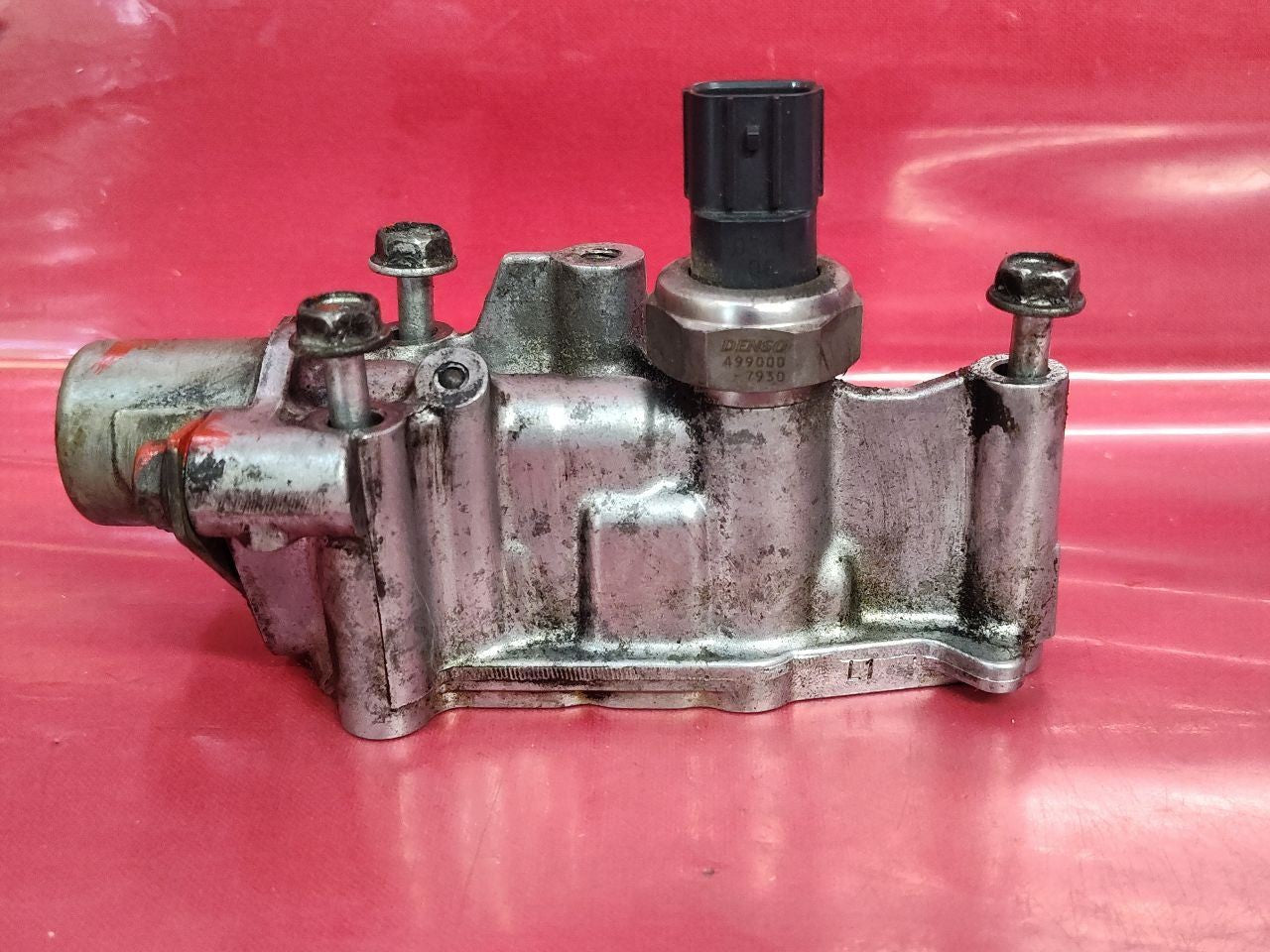 2006-2011 Honda Civic 1.8L Gas Engine Variable Valve Timing VVT Control Solenoid