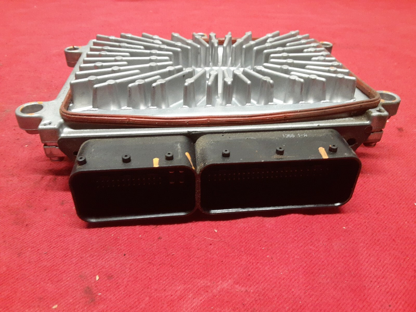 2007 2008 2009 2010 Volvo S40 / V50 2.4L L5 Engine Control Module Unit ECM ECU