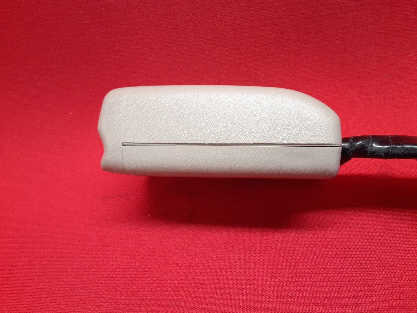 2007 2008 2009 Mazda CX-7 FRONT RIGHT PASSENGER Seat Belt Buckle EGY1-57-620A-34
