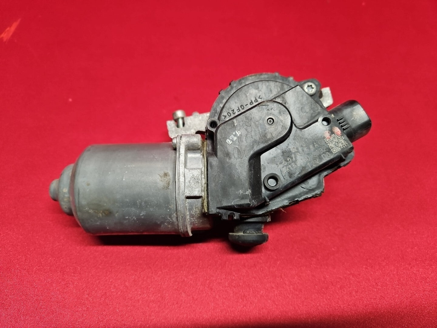 2011 - 2013 Dodge Durango Jeep Grand Cherokee FRONT Windshield Wiper MOTOR ONLY