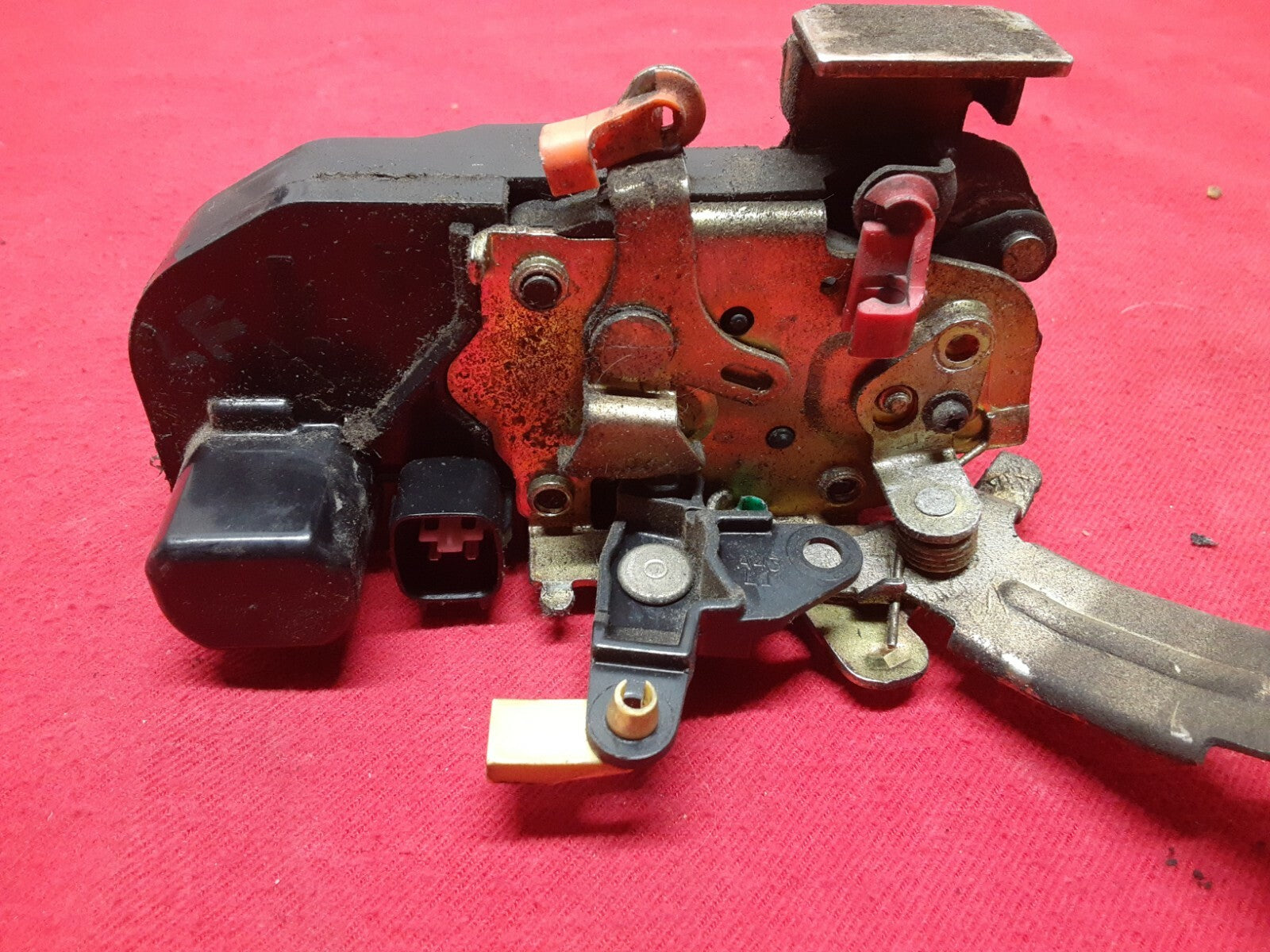 2002 2003 2004 2005 Jeep Liberty FRONT DRIVER LEFT Door Lock Latch Actuator