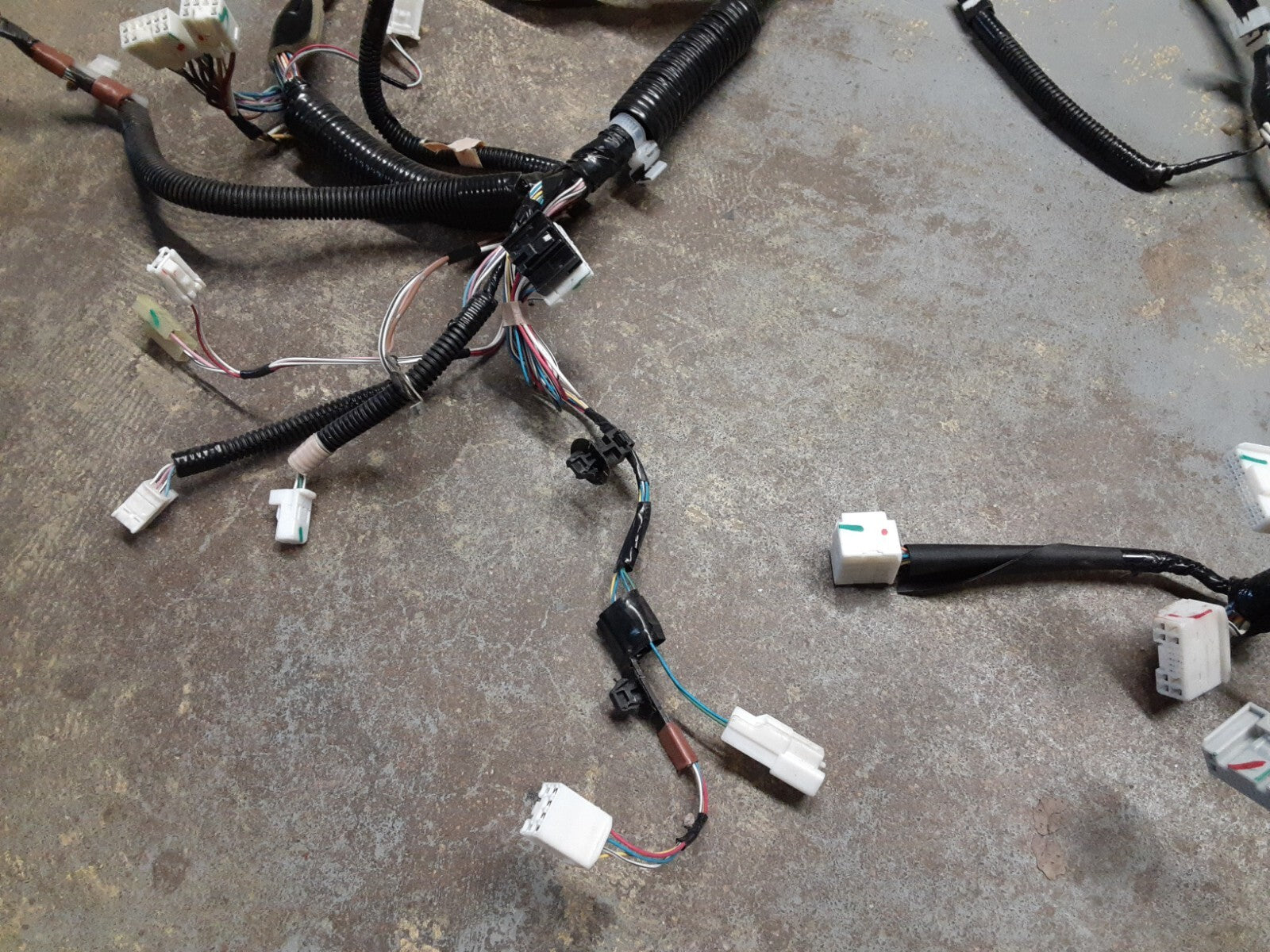 2004 - 2007 Toyota Highlander Instrument Panel Wiring Harness   82141-48A40