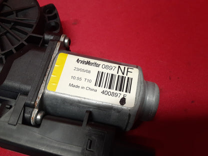 2006 - 2010 Hyundai Sonata FRONT LEFT DRIVER Window Motor 	82450-3K011