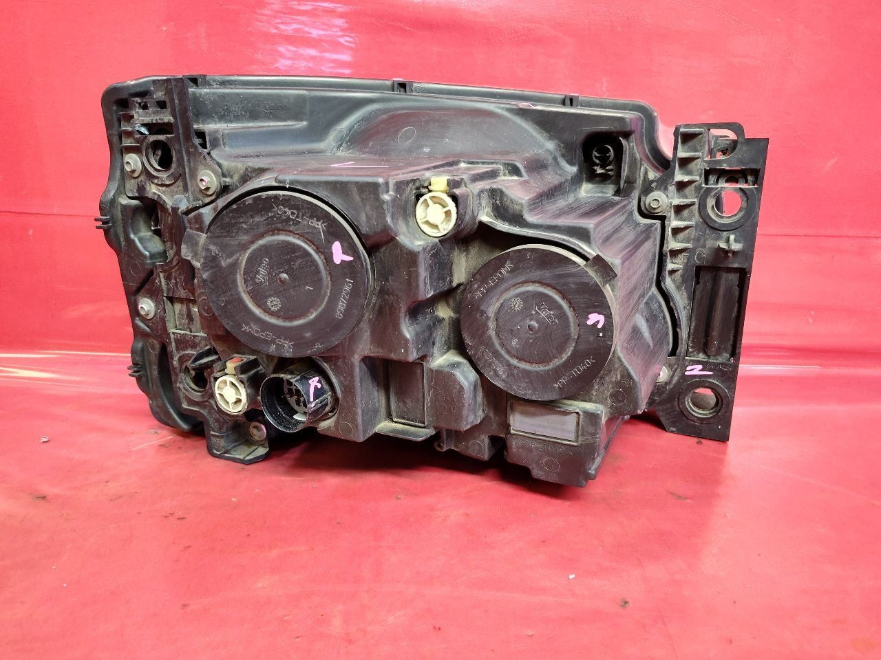 2011-2013 Land Rover LR3 Left Driver HALOGEN Headlight Lamp w/ SIGNATURE