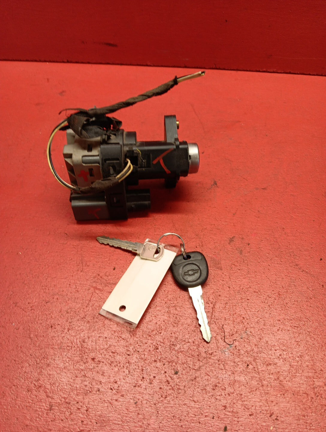 2002-2005 Gm Multi Vehicle Ignition Switch Assembly W/ Key 22737173