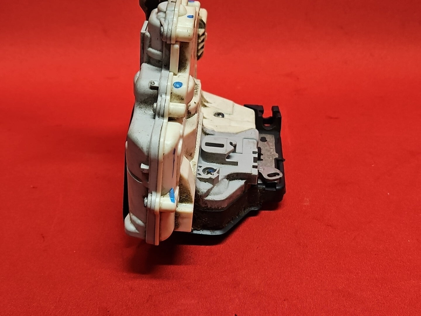 2007 - 2015 Audi Q7 Right Rear Passenger Door Latch Lock Actuator 3C4-839-016-D