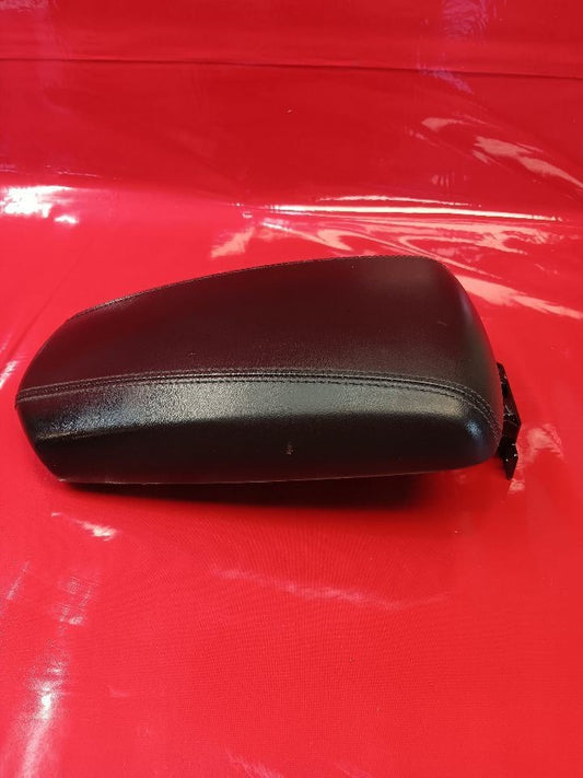13-16 Hyundai Genesis Coupe Center Console Arm Rest Armrest Lid Black Leather