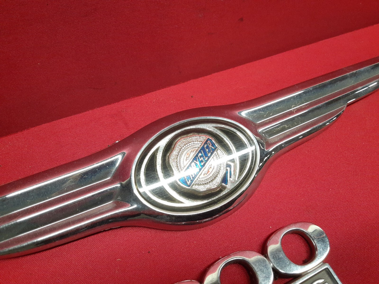 2008 - 2010 Chrysler 300 Touring REAR Nameplate Badge Emblem Wings 68019645AB