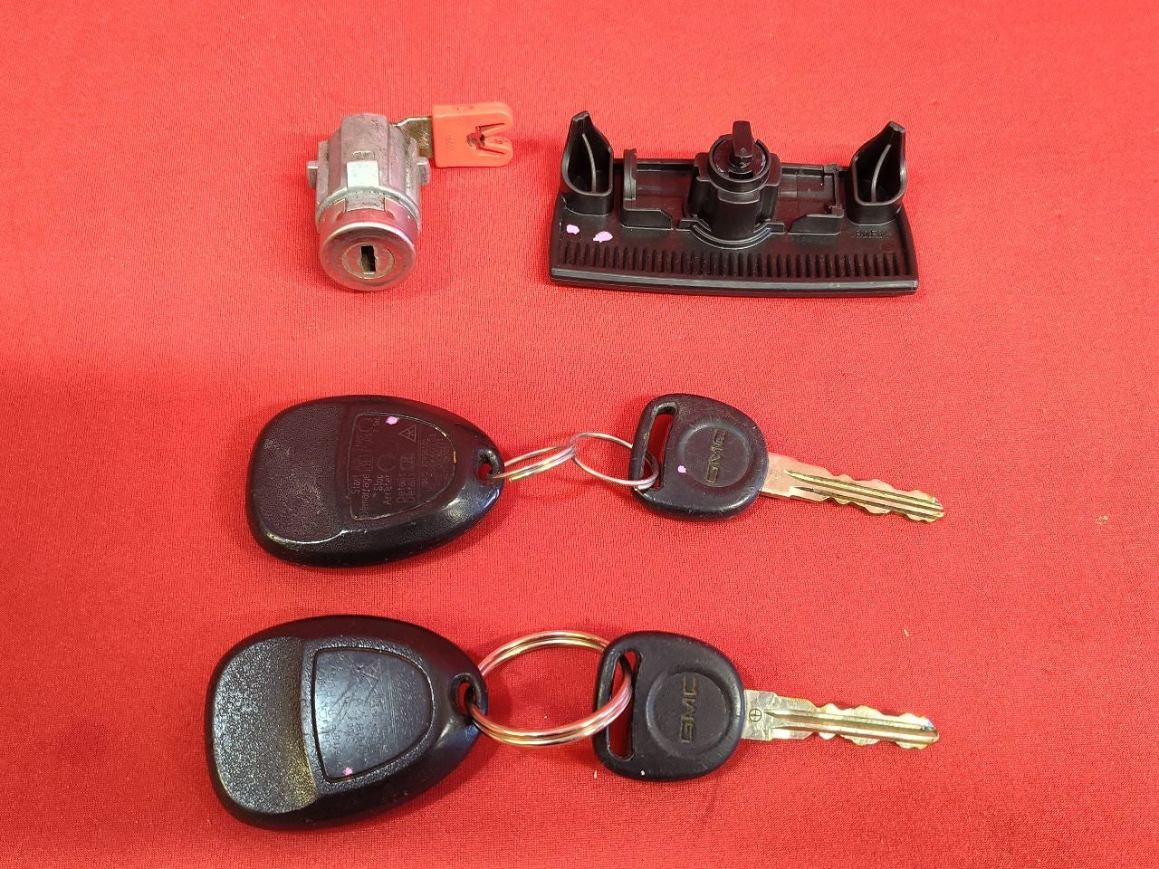 2007-2017 GMC Buick Chevy Saturn Ignition Lock Cylinder Immobilizer Key Set