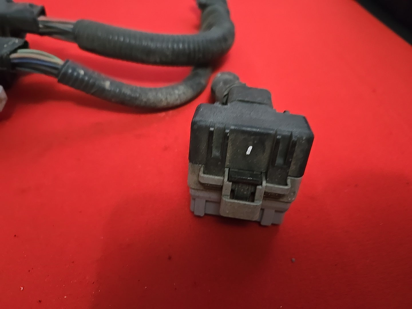 2004 Jeep Grand Cherokee 4.7L V8 Engine Powertrain Control Module - PIGTAILS
