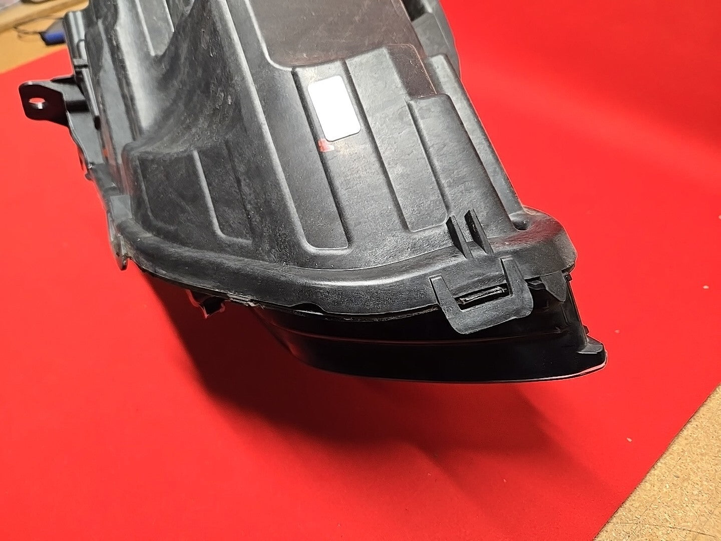 18-20 Buick Regal Sportback Tourx LEFT DRIVER Headlight HALOGEN - MNT TABS GOOD