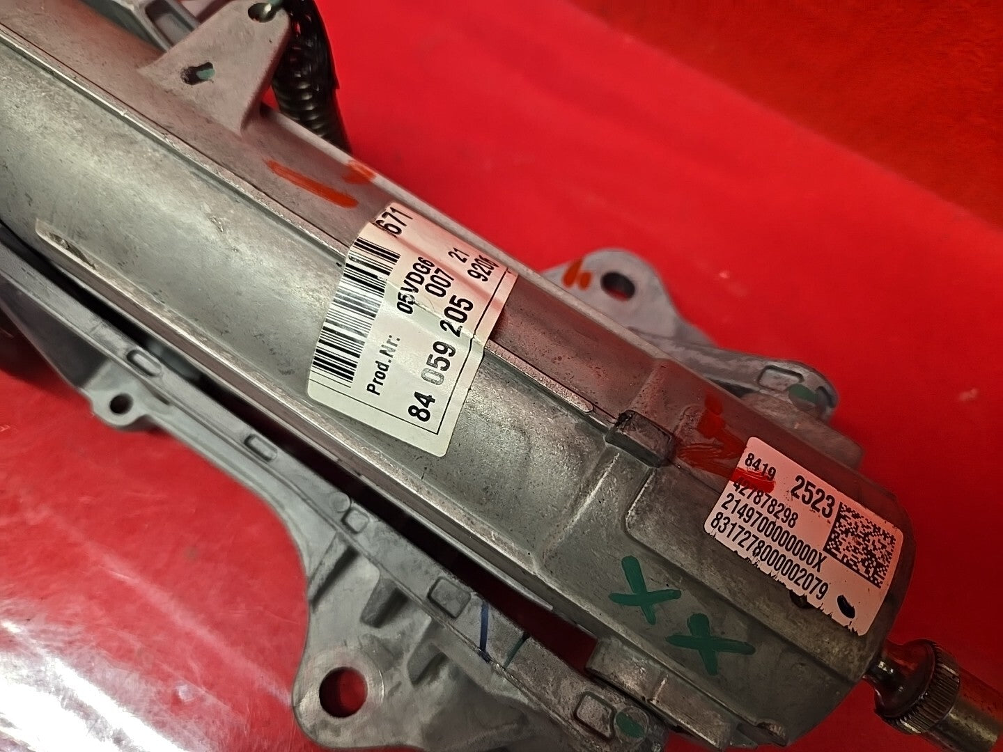 18 Buick Regal Sportback TourX 17-19 Acadia LaCrosse Manual Tilt Steering Column