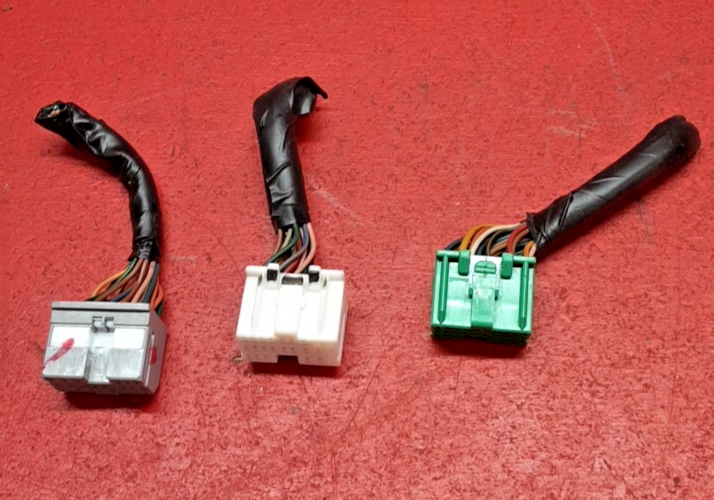 2012 2013 Kia Soul Body Control Module BCM Unit Pigtails 95400-2K160