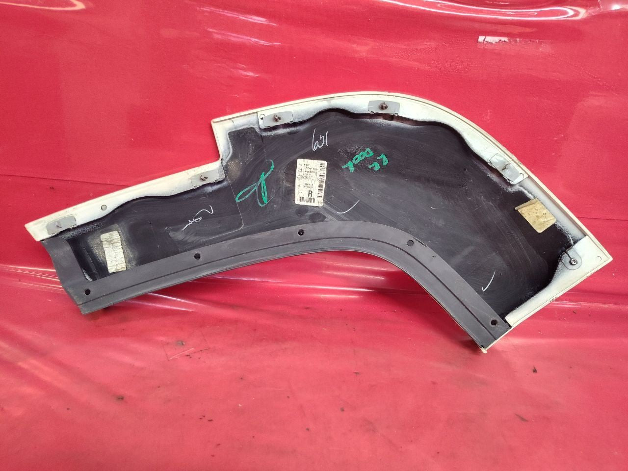 2008-2012 Jeep Liberty REAR RIGHT PASSENGER Forward Door Mounted Wheel Arch Trim