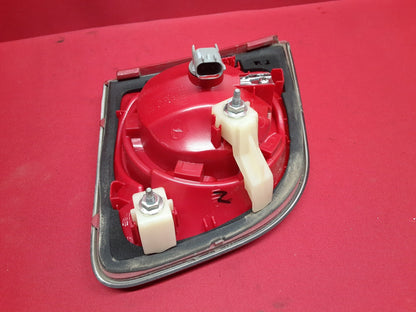 2008 - 2012 Chevy Chevrolet Malibu RIGHT INNER Tail Light Lamp on Trunk 15271121