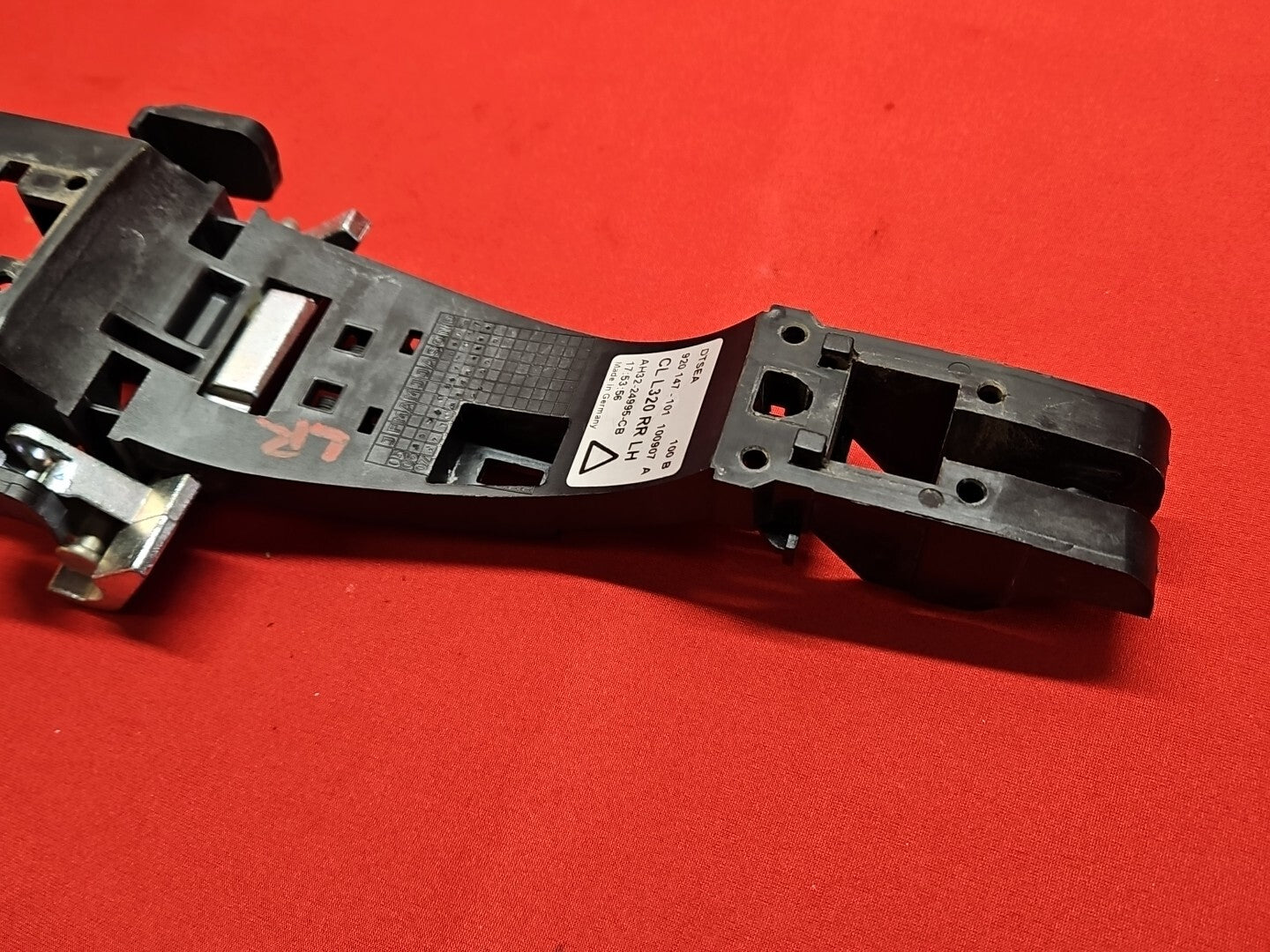 2005 - 2015 Land Rover Range Rover LEFT DRIVER REAR Door Handle Base Bracket