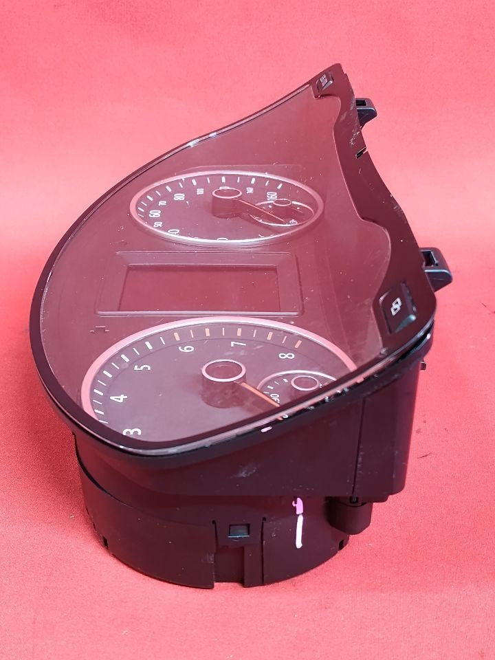 2010 2011 VW Tiguan 2.0L Turbo A/T AWD Speedometer Instrument Cluster MPH