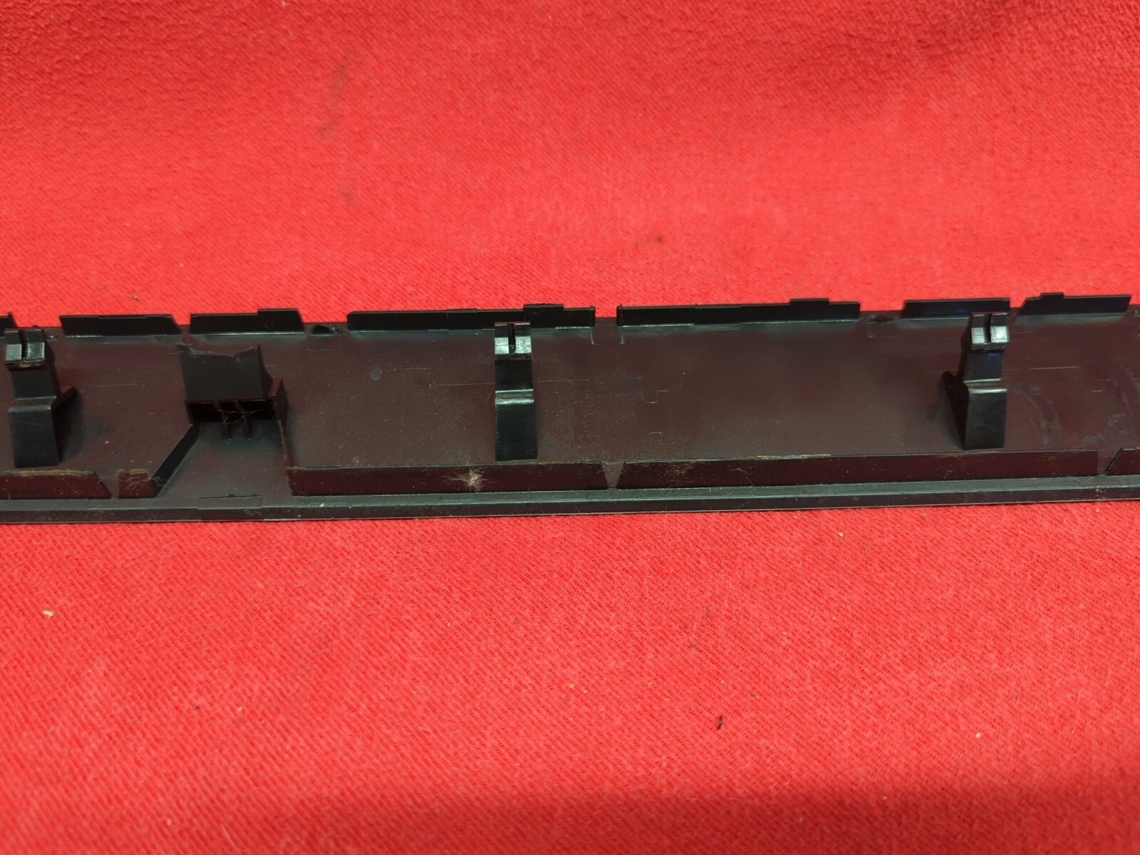 2006 2007 VW Volkswagen Passat Dash Panel Above Console Trim Bezel Black