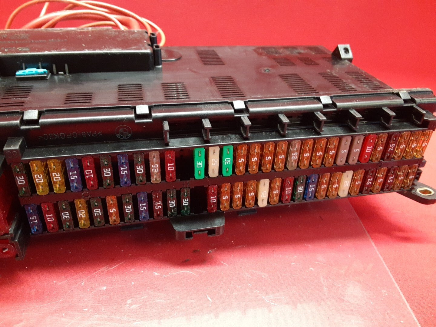 2003- 2004 Range Rover HSE Front Dash Fuse Relay Junction Block BoxYPP000020