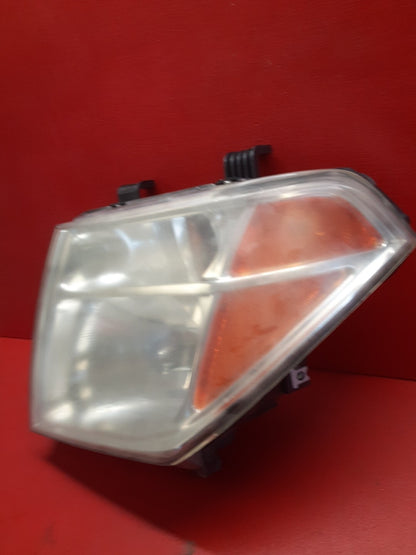 2005-2008 Nissan Pathfinder Left Driver Headlamp Light Assembly 26060-EA525