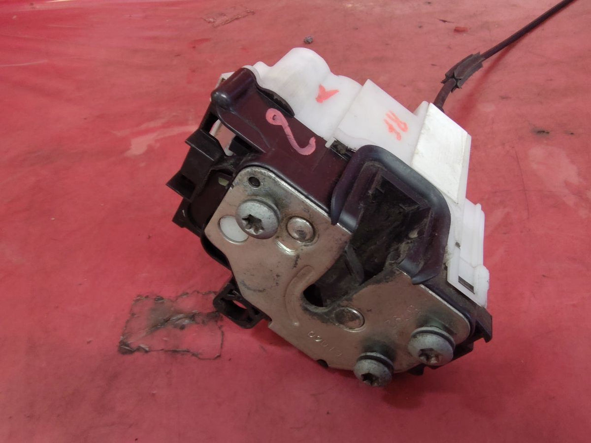 2012-2019 Fiat 500 2-Door Coupe RIGHT PASSENGER Latch Actuator w/ Power Locks