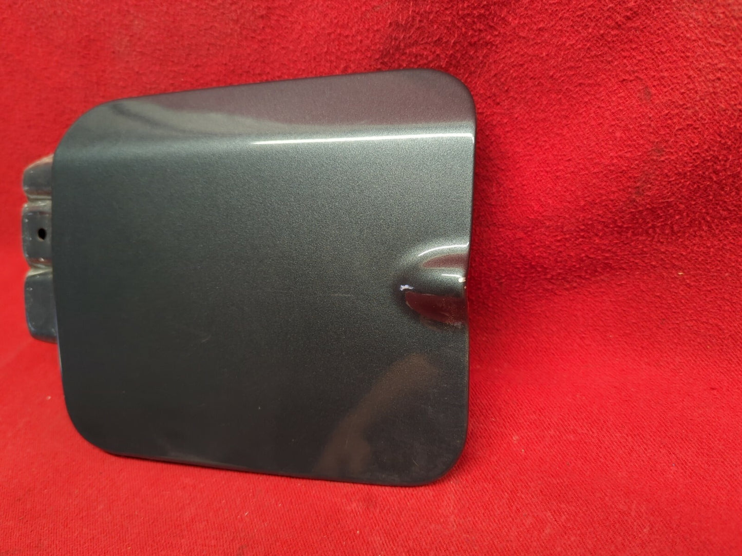 2006 2007 2008 2009 2010 Dodge Charger Fuel Gas Filler Door Lid Magnesium Pearl