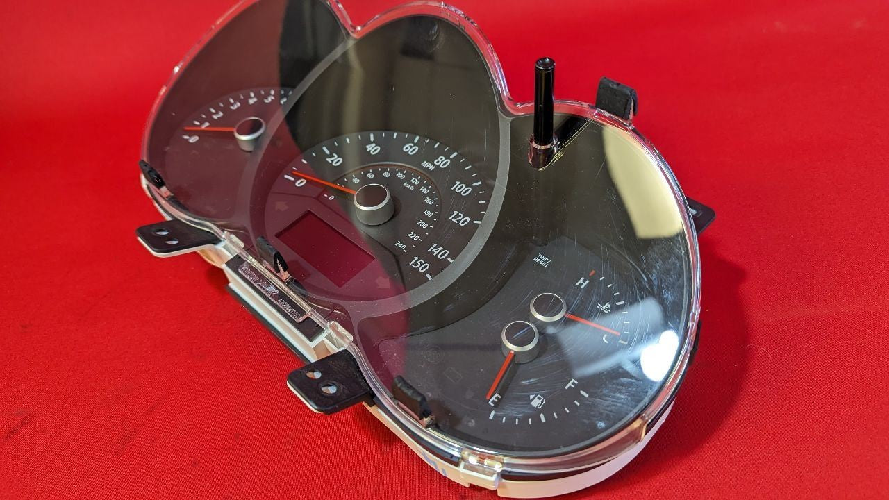 2011 Kia Sorento 2.4L L4 Auto Trans AWD Speedometer Instrument Cluster