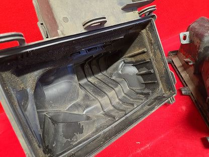 2013 Infiniti JX35 / 14-15 Infiniti QX60 Filter Housing Air Cleaner Box **TAB**