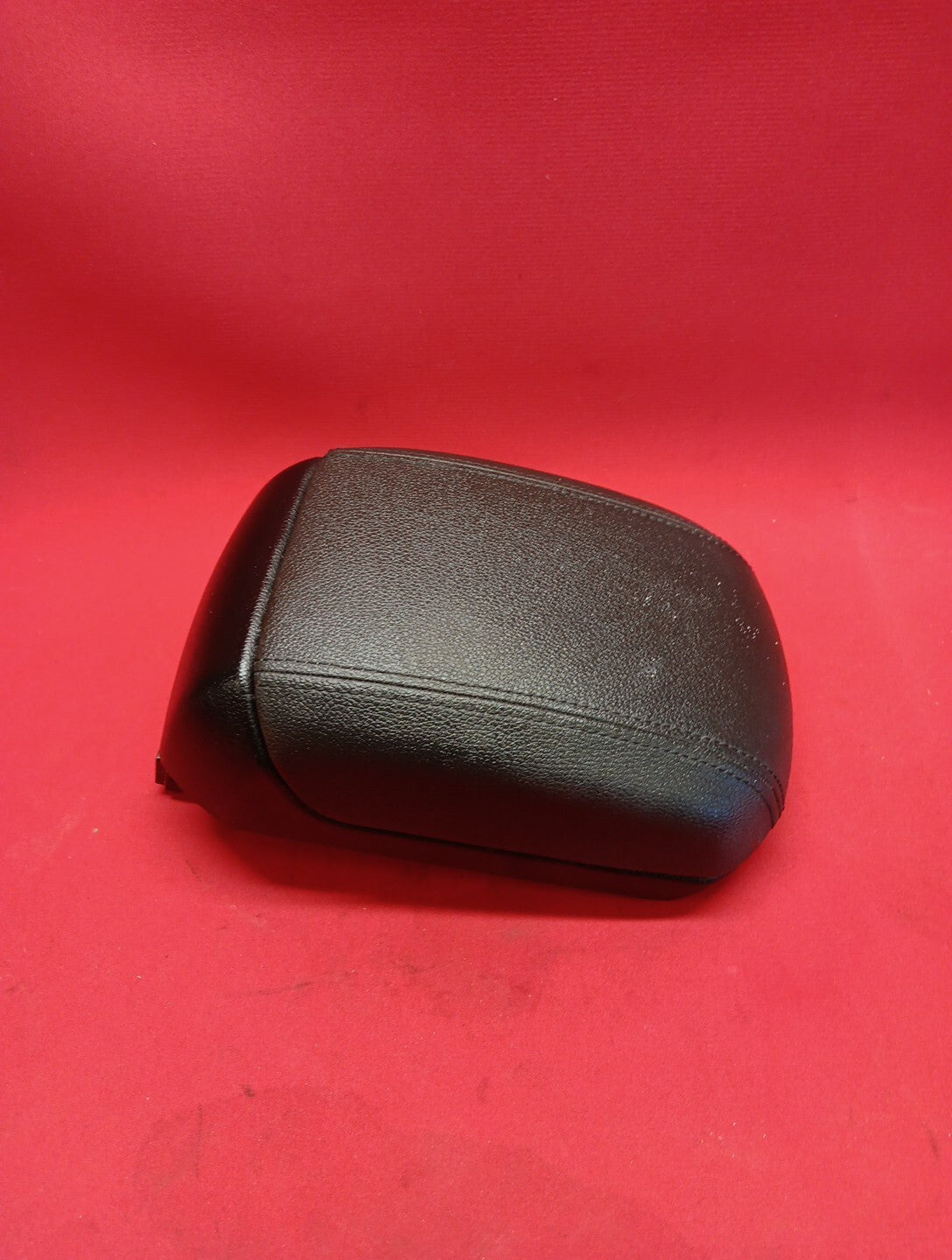 2011-2016 Chevrolet Cruze Center Console Arm Rest Leather Black