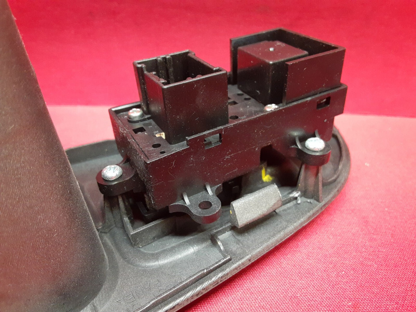 2006 - 2008 Honda Pilot FRONT PASSENGER SIDE WINDOW SWITCH w/BEZEL 83511S9VA10ZA