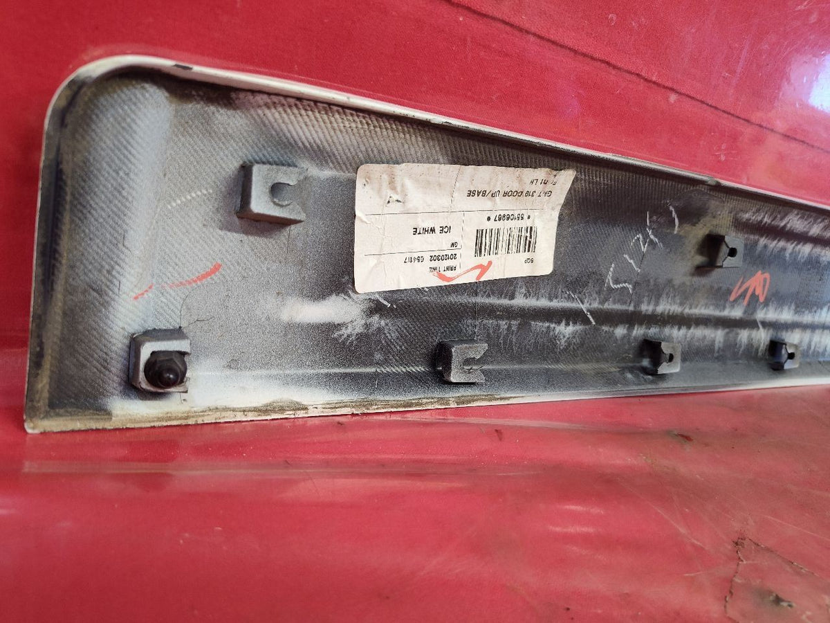 2012-2015 Captiva 08-10 Saturn Vue FRONT LEFT DRIVER Door Molding GBU / 703S