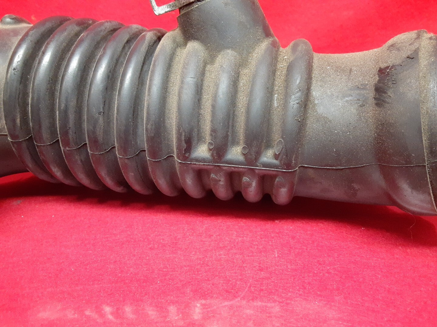 2007 - 2012 Mazda CX-7 2.3L Air Hose Pipe L33E13220