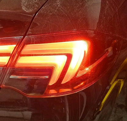 18-20 Buick Regal Sportback RIGHT PASSENGER Outer Body Quarter Tail Light Lamp