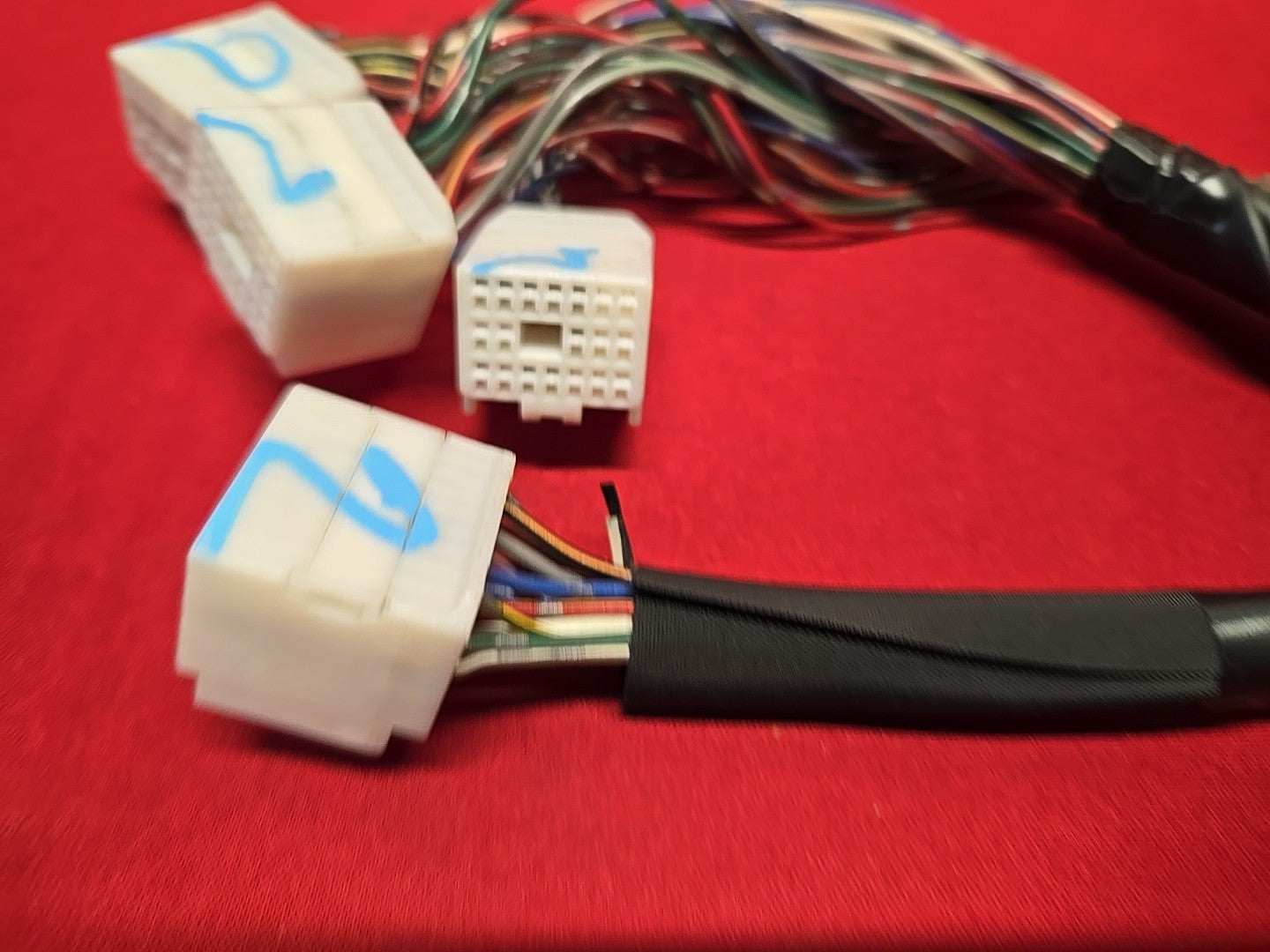 2001-2003 Lexus RX300 Multiplex Computer Body Control Module BCM - PIGTAILS ONLY