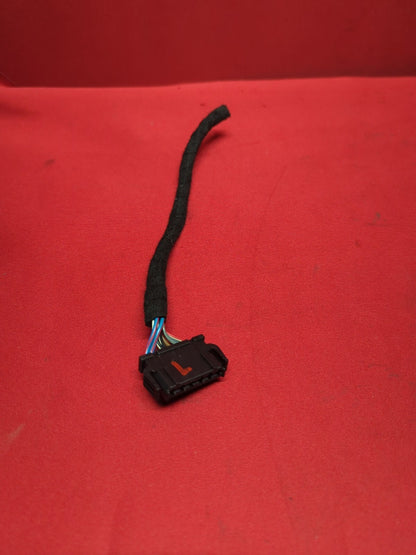 2002 - 2005 Audi Wagon LEFT Tail Light Lamp Assembly 	4B9-945-095-G-3FZ  PIGTAIL
