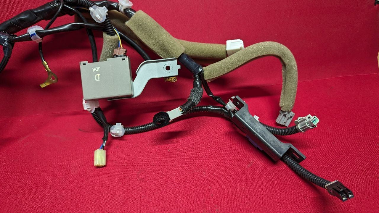 2011 2012 Infiniti QX56 Power Liftgate Hatch Wiring Harness 24070-1LA0A