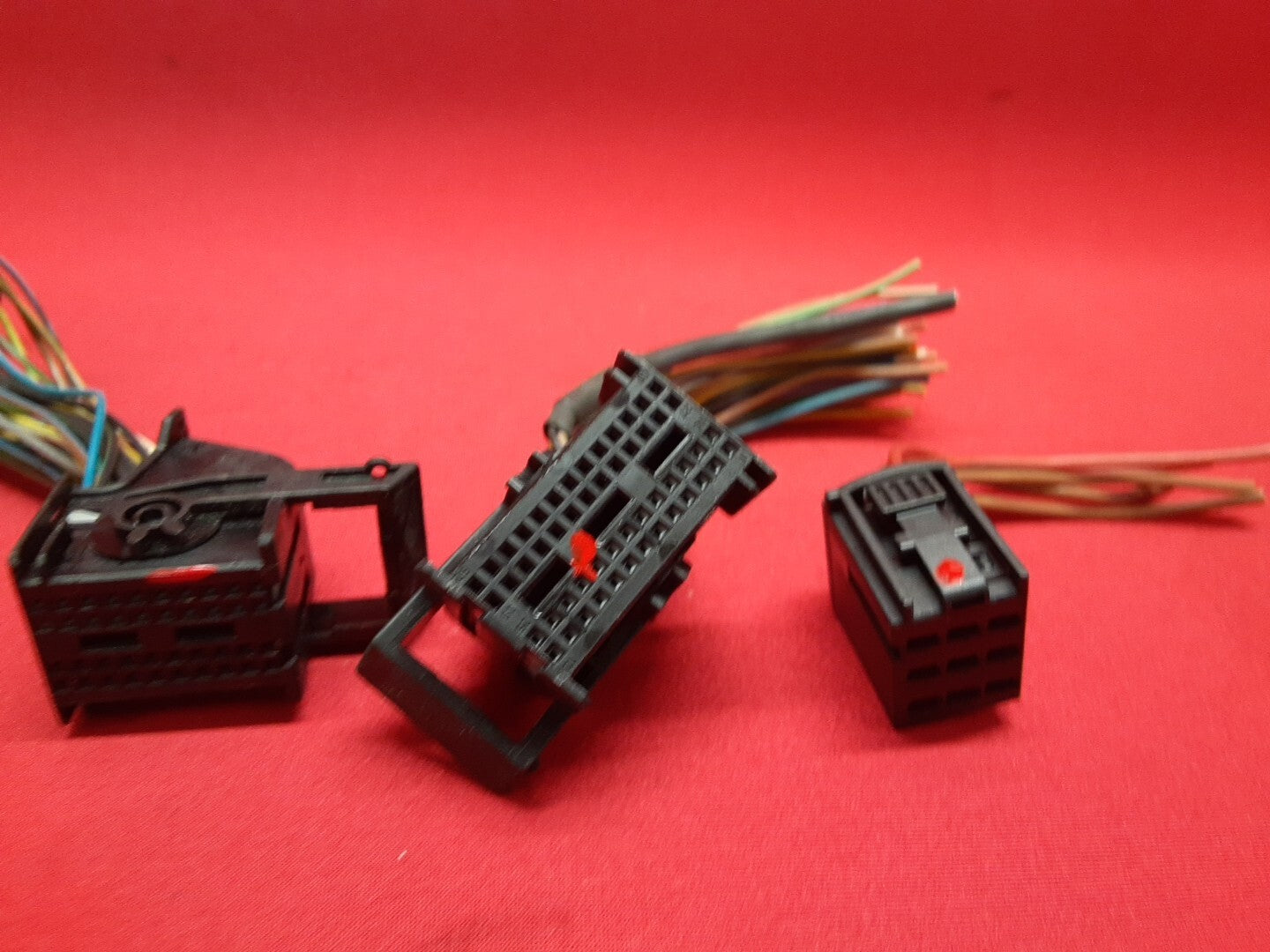 2003-2005 Range Rover HSE 4.4L ECM ECU Engine Control Module Pigtails NNN000390