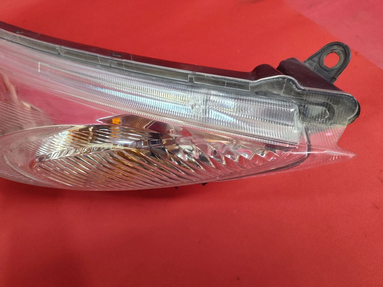 2011-2014 Nissan Juke RIGHT PASSENGER Headlight Turn Signal Combination Lamp
