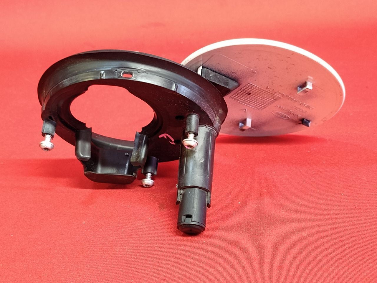 2012-2016 Ford Focus ELECTRIC EV Charging Port 'Filler' Door Lid PNYW30 White