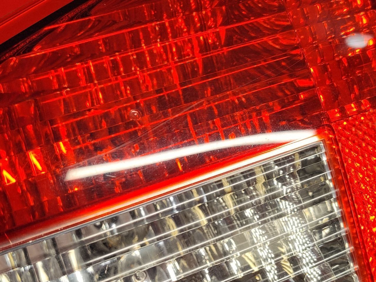 2008-2014 Subaru Tribeca RIGHT PASSENGER INNER Liftgate Hatch Tail Light Lamp