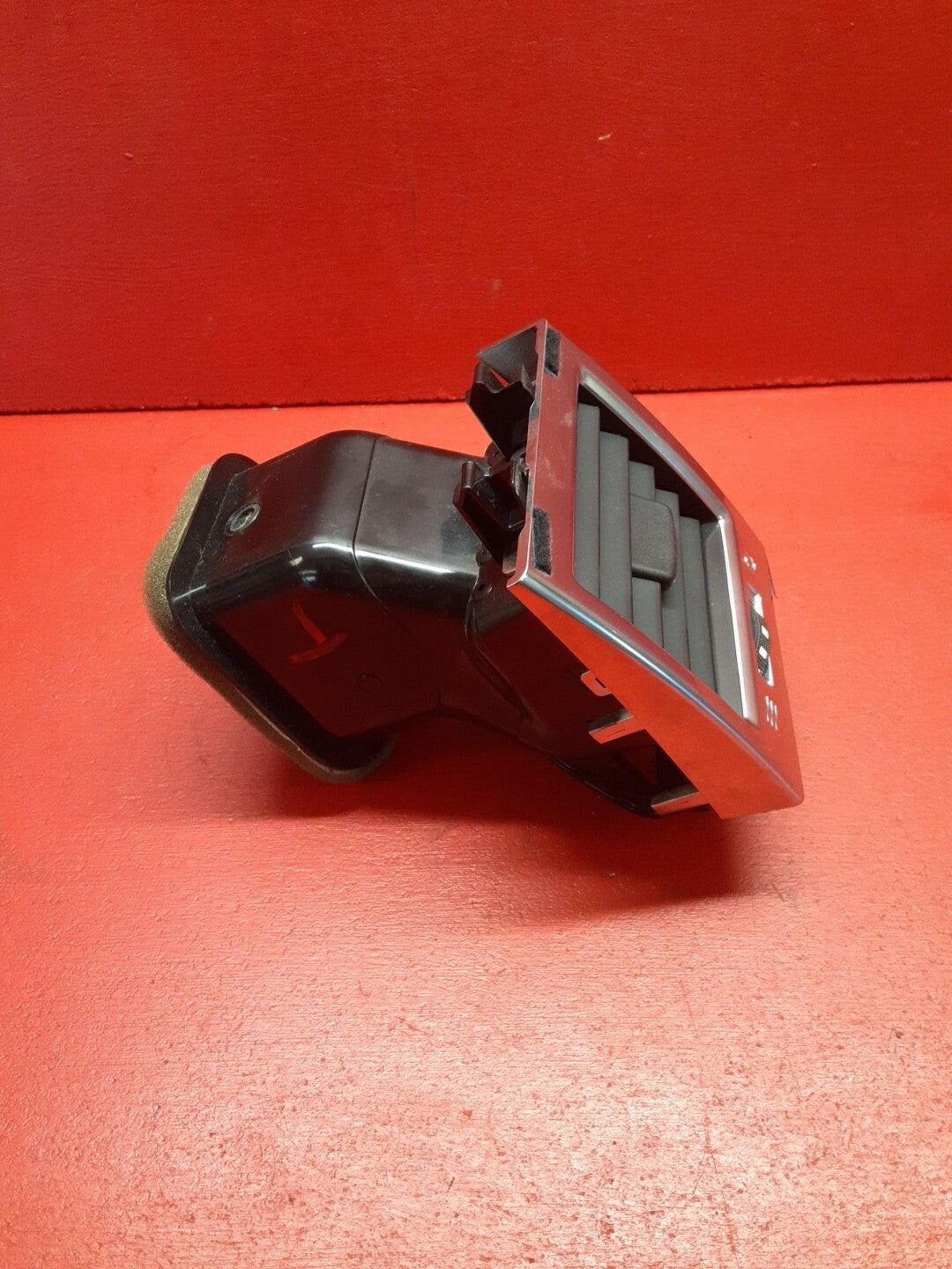 2010-2013 Range Rover Sport Center Right Passenger Air HVAC Dash Vent LR041691