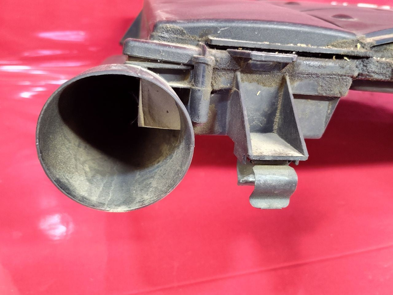 1998-2007 Mercedes Air Cleaner Filter Box Housing Engine Cover Assembly