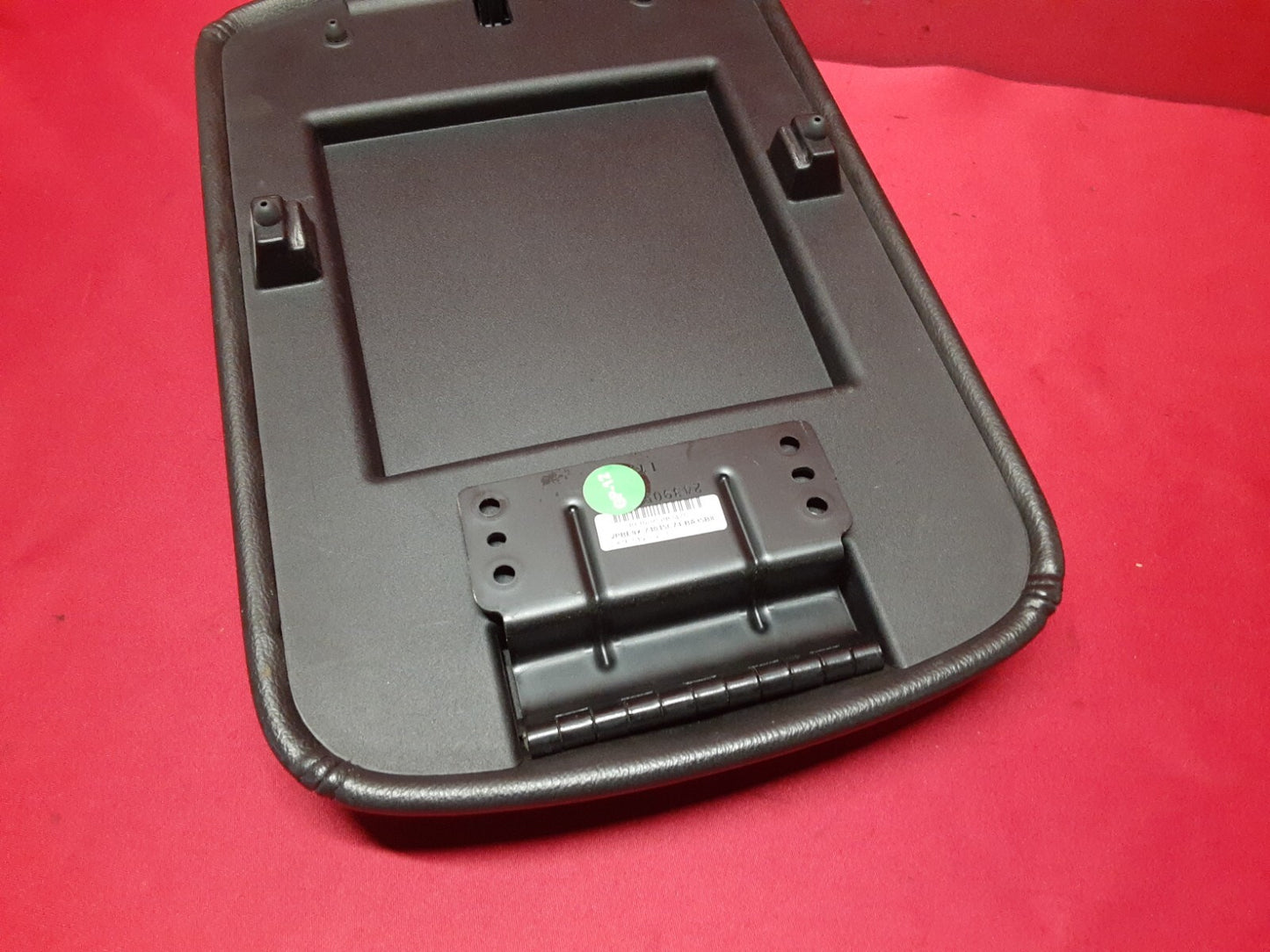 2010 - 2019 Lincoln MKT REAR Console Armrest Leather Charcoal AE9Z-7406024-BA