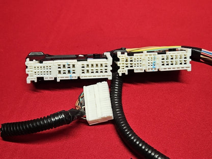 2010 Lexus IS 250 Right Passenger Fuse Box Junction Block - PIGTAIL WIRES ONLY