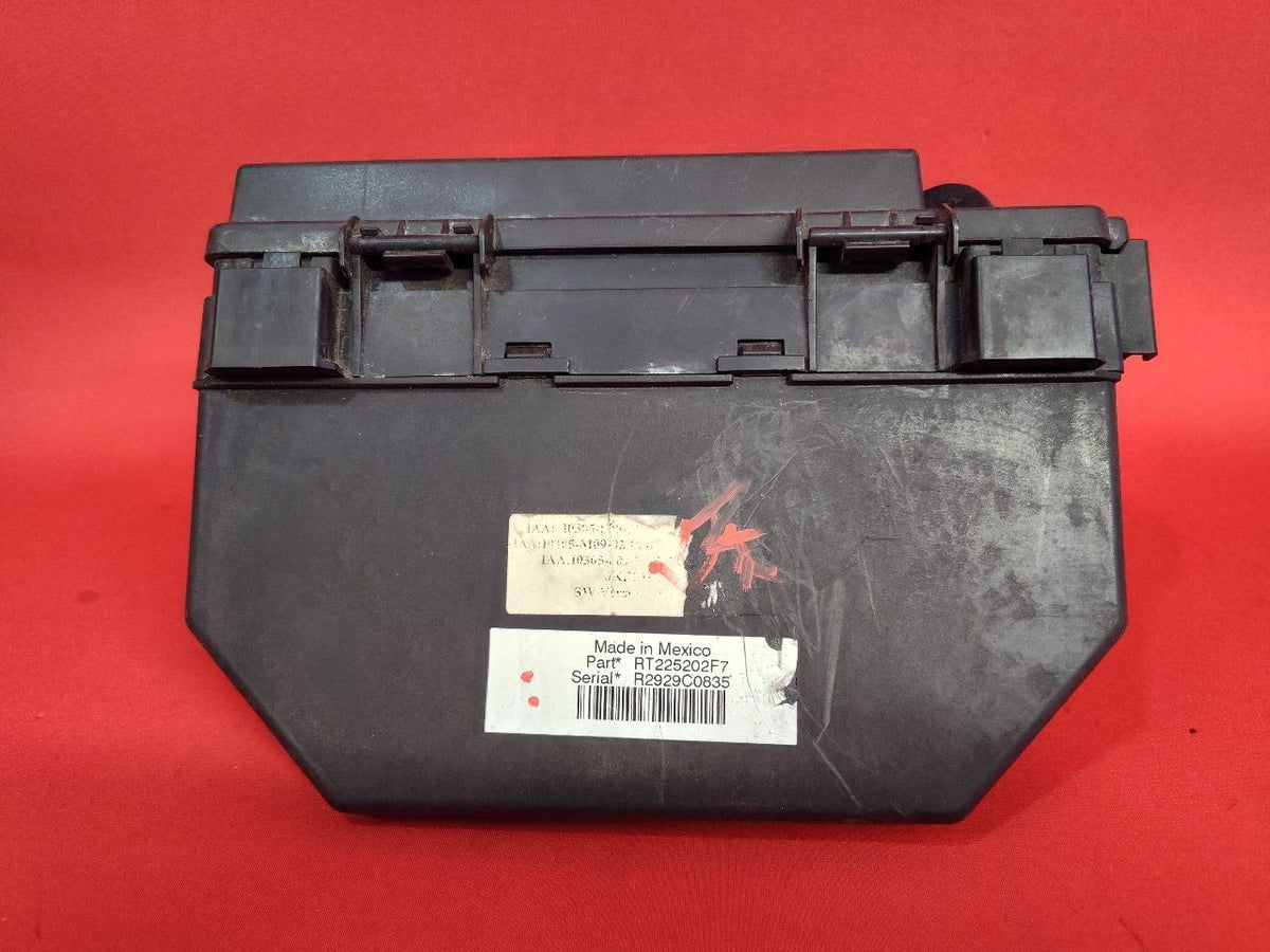 2010 Chrysler Dodge Van Totally Integrated Power Module w/ Fuse Box TIPM