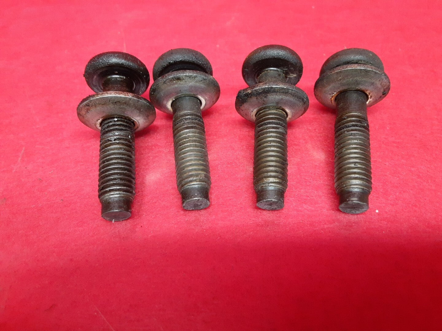 2007 Mazda CX7 CX-7 Fuel Injector Hold Down Bracket Set of 4