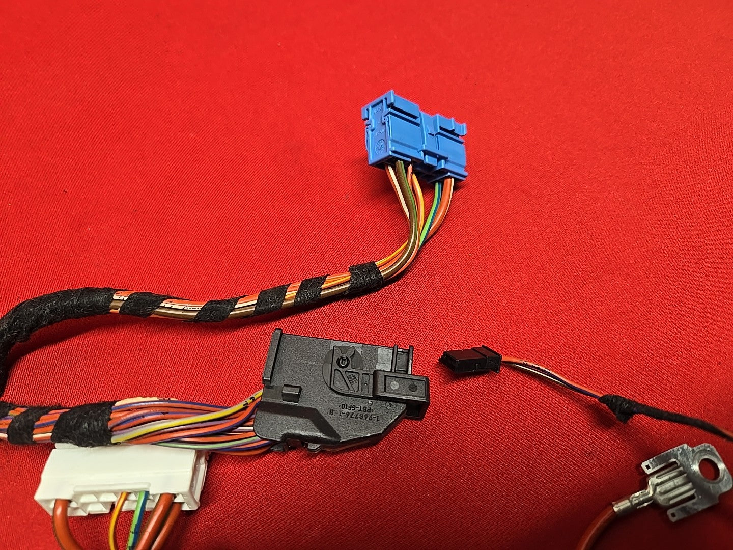 2006 Range Rover V8 Supercharged Interior Under Dash Panel Fuse Box - PIGTAILS