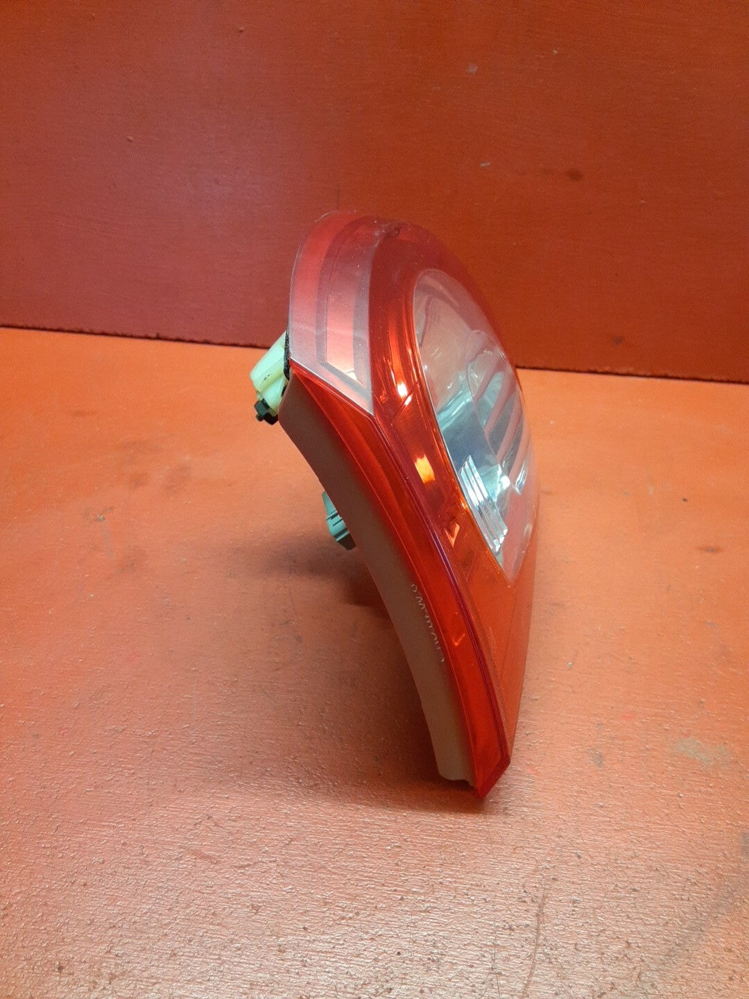 2009-2012 Chevrolet Traverse RIGHT PASSENGER Tail Light Stop Lamp 25952323