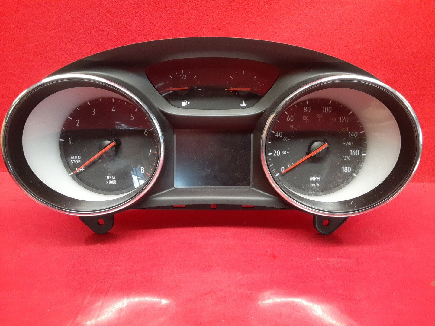 18-20 Buick Regal Sportback TourX 2.0L Speedometer Instrument Cluster 39187104